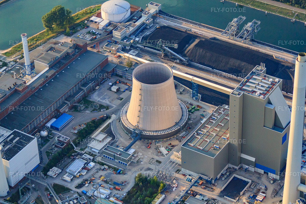 Luftbild: Rheinhafen-Dampfkraftwerk Karlsruhe der EnBW Energie Baden-Württemberg AG im Ortsteil Daxlanden in Karlsruhe im Bundesland Baden-Württemberg in Deutschland. Foto: IMG_53220.jpg vom 09.09.2012 durch Werner Riehm/FLY-FOTO.deWWW.ENBW.COM