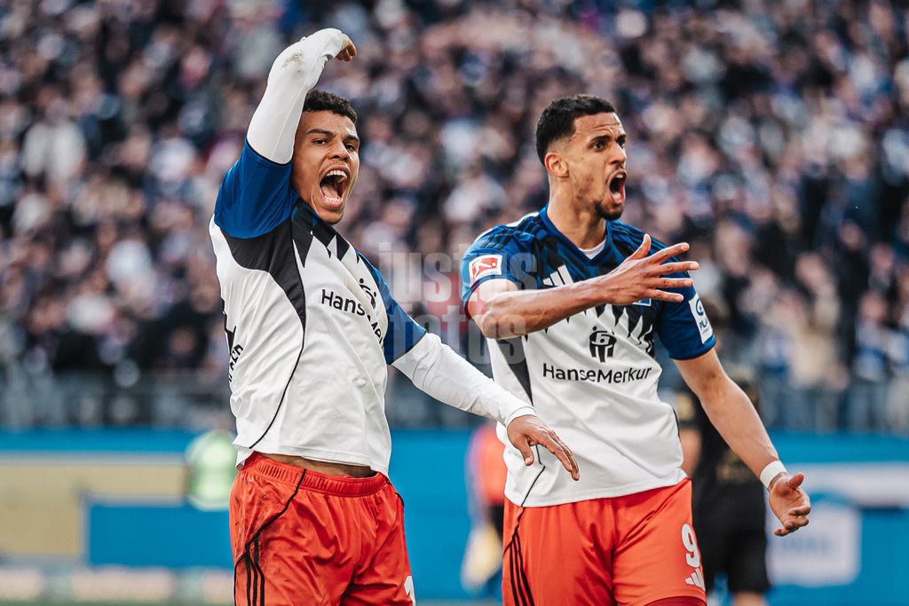 Fußball | Männer | Saison 2025/2026 | 1. Fußball-Bundesliga | 28. Spieltag | Hamburger SV vs. FC Augsburg | 04.04.2026 | v.l. Torjubel Ransford-Yeboah Königsdörffer (#11, HSV) und Robert Glatzel (#9, HSV)