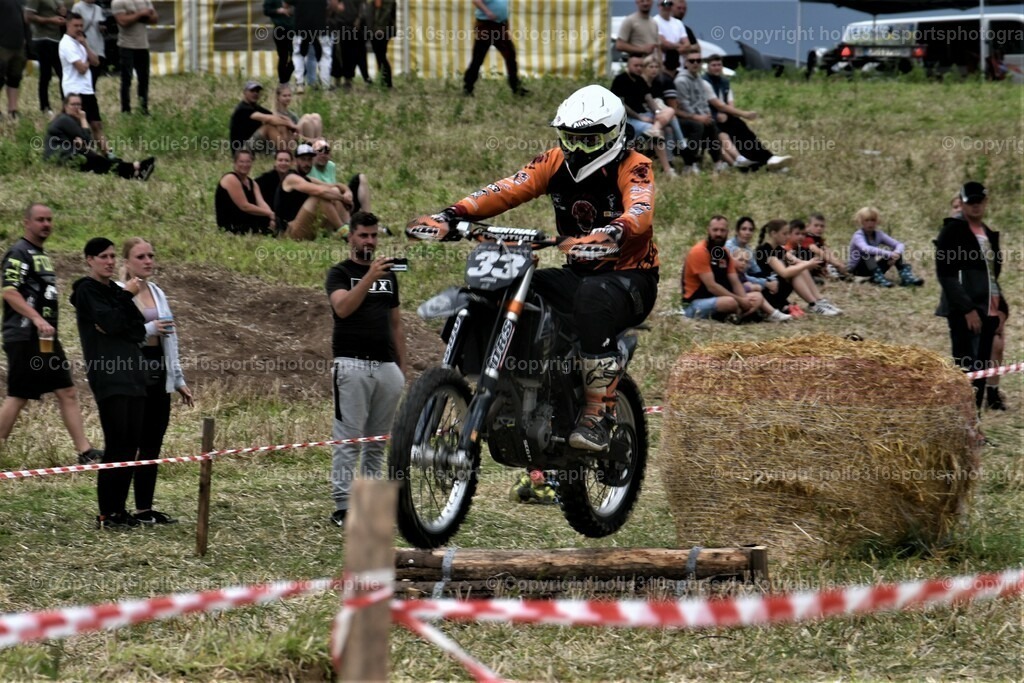 DSC_0171_01 (2) | Sportfotografie , Motorsport, Motoross, Reitsport, Mointainbike, Enduro,
Landschaft , Outdoor, Eventfotografie, Landschaft, Bilder online bestellen - Realisiert mit Pictrs.com