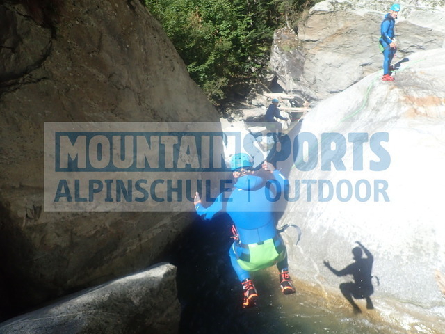 P9210062 | Bestelle die Bilder deines Berg- oder Wasser-Abenteuers mit Mountain Sports bequem von zu Hause aus direkt über unseren Online Fotoshop von pictrs.com. - Realisiert mit Pictrs.com
