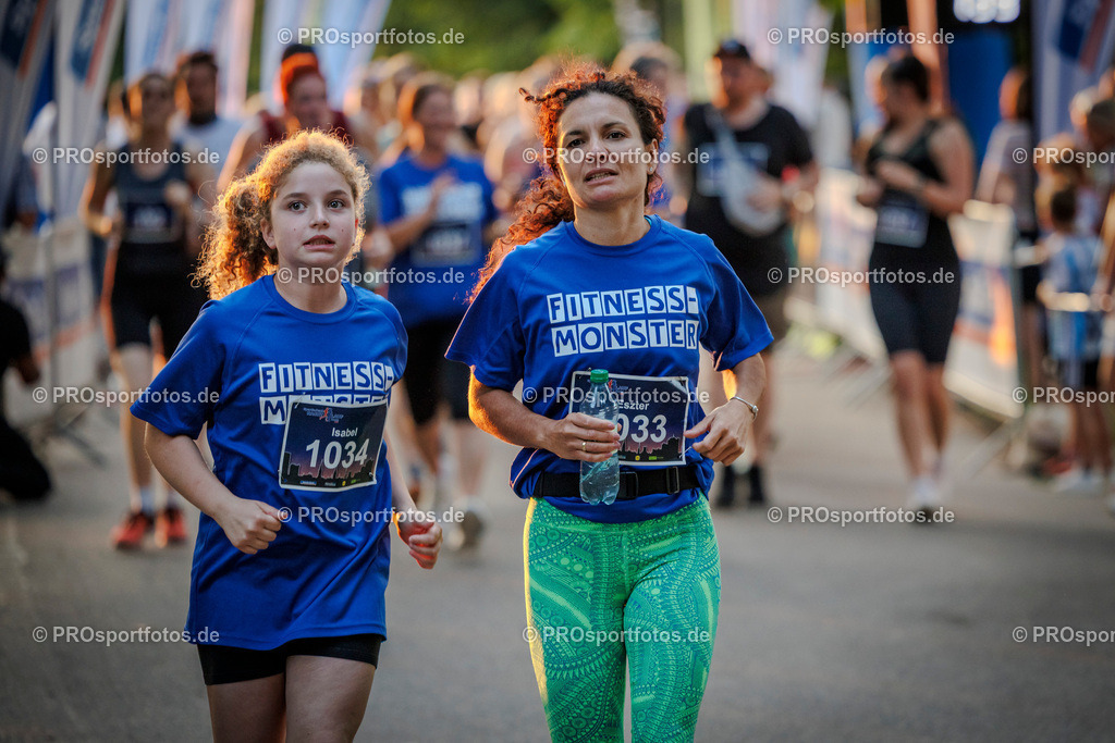 Sparda-Bank Nachtlauf Bonn; Bonn, 18.06.2025 | Impressionen vom Sparda-Bank Nachtlauf Bonn am 18.06.2025 in Bonn (Nordrhein-Westfalen). 