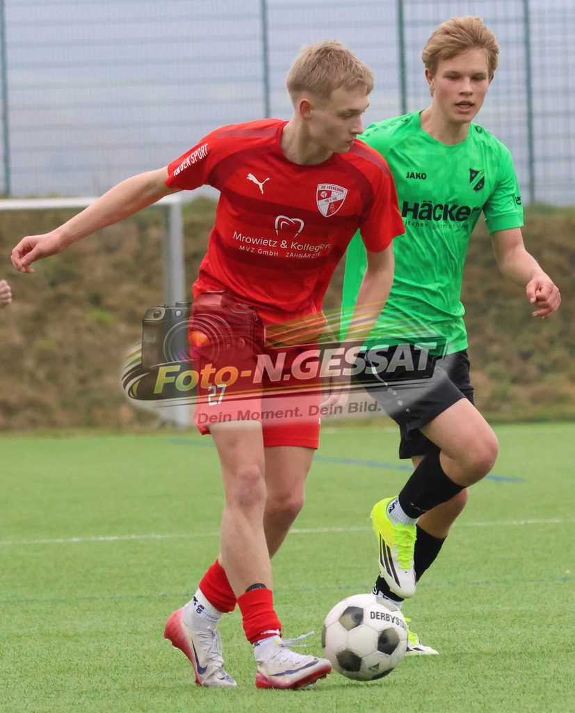 SV Rödinghausen - FC Iserlohn | Auf dem Bild zu sehen: grün SV Rödinghausen: Hanno Wrede ; rot FC Iserlohn: Lenox Alois PaczullaSV Rödinghausen, FC Iserlohn, Saison 25/26, B-Jugend Westfalenliga, Deutschland - Realisiert mit Pictrs.com