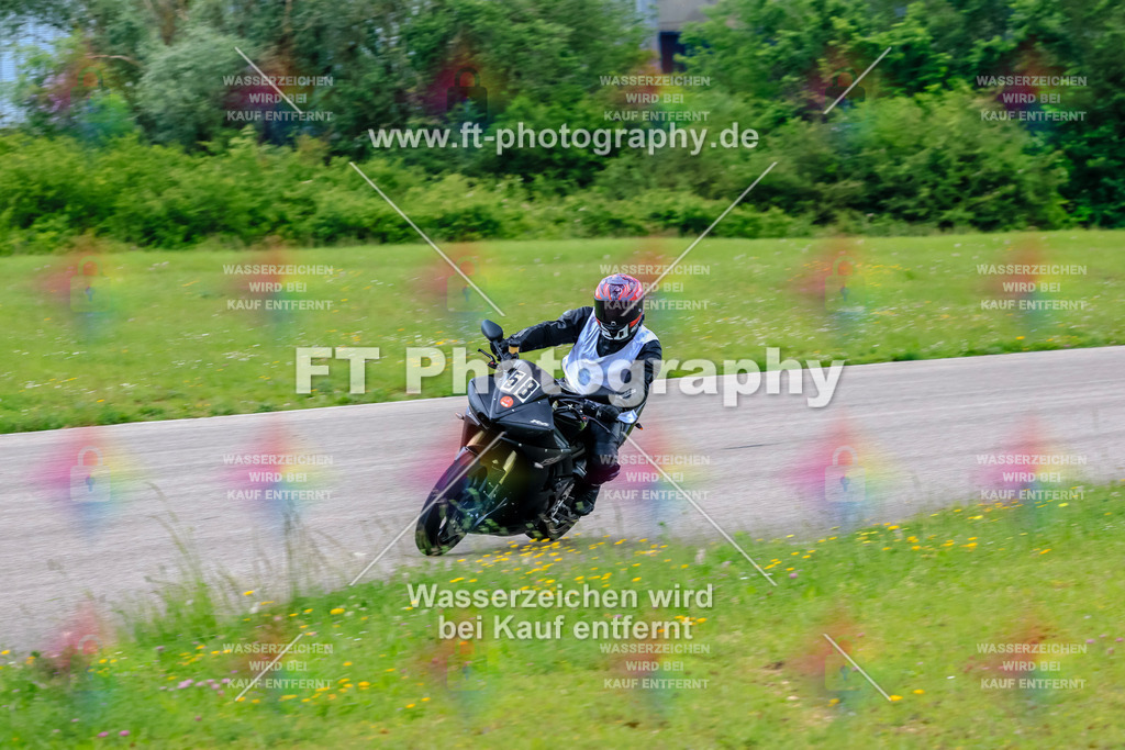 MotoTeam-3126 | Hier findet Ihr Bilder von Touristenfahrten auf der Nürburgring Nordschleife oder von anderen Veranstaltungen die ich besucht habe. Viel Spass beim Durch Schauen 