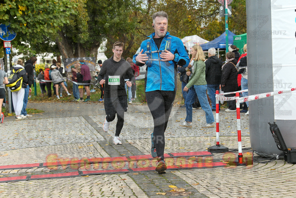 241020_1109_EX1_1206 | Sportfotografie im Rhein-Sieg Kreis, Köln, Bonn, NRW, Rheinland Pfalz, Hessen, etc. Unser Tätigkeitsfeld umfasst den Laufsport vom Volkslauf über den Marathon, Duathlon, Triathon bis zum Ultralauf wie Kölnpfad Ultra oder Schindertrail.