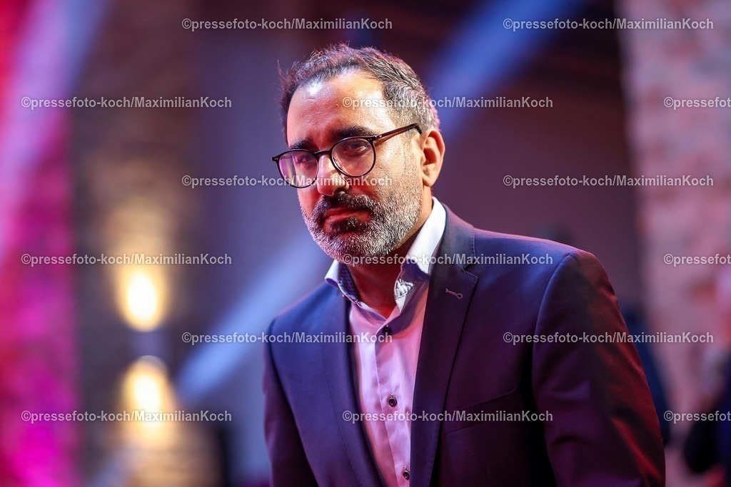 Wup06022501078 | 06.02.2025, Wahlkampfveranstaltung Bündnis Sahra Wagenknecht - Der Politiker Amid Rabieh (Stellvertretender Parteivorsitzender BSW) in der Alten Papierfabrik in Wuppertal. 