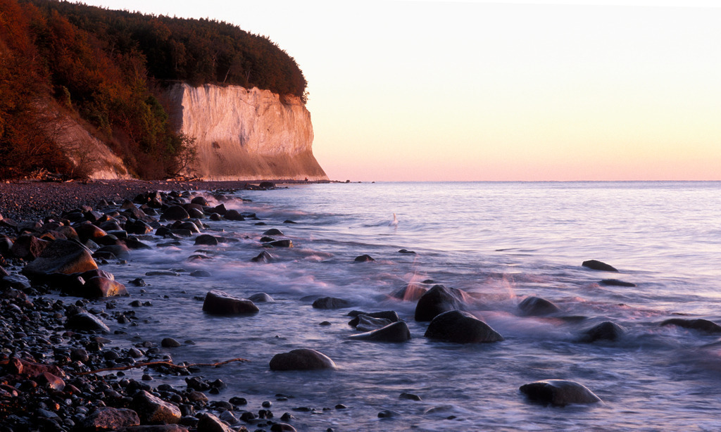 Morgenlicht an der kreidekueste | Sassnitz, Deutschland - October 26, 2007: Morgenlicht an der kreidekueste. - Realisiert mit Pictrs.com