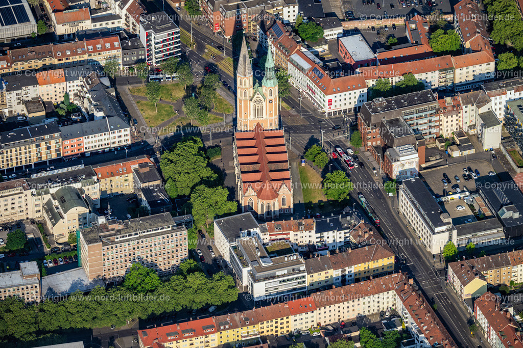 Braunschweig_St_Katharinen_Kirche_Altstadt_ELS_0317050623 | BRAUNSCHWEIG 05.06.2023 Kirchengebäude " St. Katharinen " an der Straße An der Katharinenkirche im Ortsteil Innenstadt in Braunschweig im Bundesland Niedersachsen, Deutschland. Weiterführende Informationen bei: Ev.-luth. Kirchengemeinde St. Katharinen Braunschweig. // Church building " St. Katharinen " on street An der Katharinenkirche in the district Innenstadt in Brunswick in the state Lower Saxony, Germany. Further information at: Ev.-luth. Kirchengemeinde St. Katharinen Braunschweig. Foto: Martin Elsen