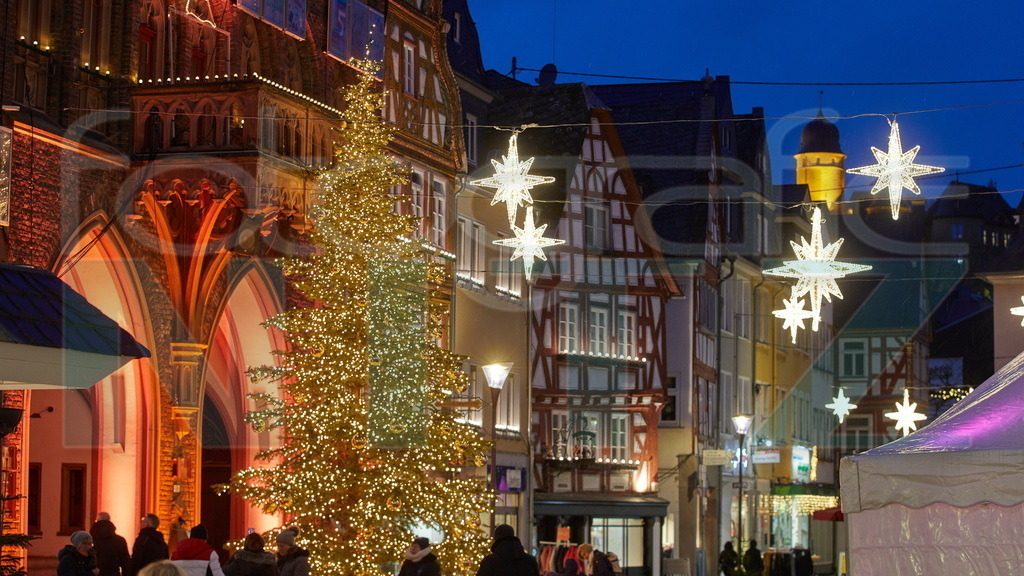2021-12-03 16-57-22_12 5D411896 - Kopie | Nitz Fotografie aus Montabaur bietet Ihnen hier die Möglichkeit Bilder auszusuchen und zu bestellen. 