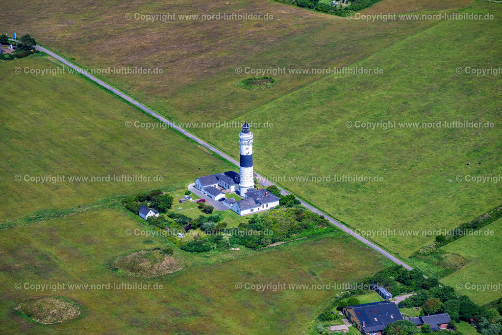 Sylt_Kampen_Leuchtturm_Langer_Christian_ELS_5041130625 | KAMPEN (SYLT) 13.08.2025 Leuchtturm als historisches Seefahrtszeichen " Langer Christian " in Kampen (Sylt) auf der Insel Sylt im Bundesland Schleswig-Holstein, Deutschland. // Lighthouse as a historic seafaring character " Langer Christian " in Kampen (Sylt) at the island Sylt in the state Schleswig-Holstein, Germany. Foto: Martin Elsen