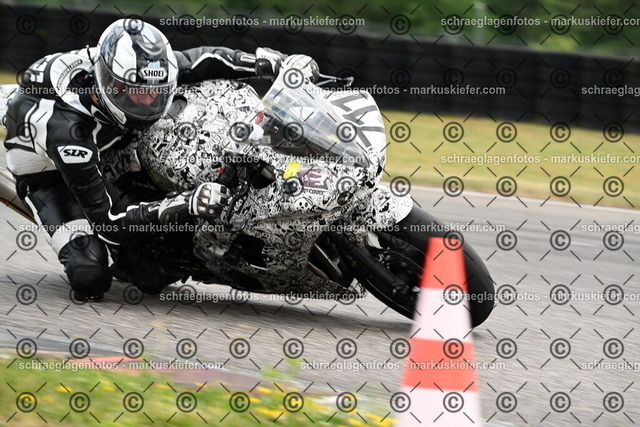 25bt02-0816 | markuskiefer.com - Realisiert mit Pictrs.com