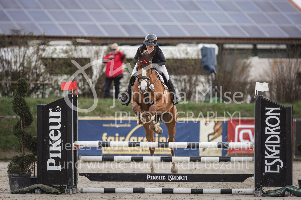 240330_Fruehlingsfest_Amateur-SprPf-A-230 | Deine schönsten Turniermomente als professionelle Fotos! Entdecke hochwertige Pferdesport-Fotografie im Online-Shop. Jetzt Fotos finden & bestellen!