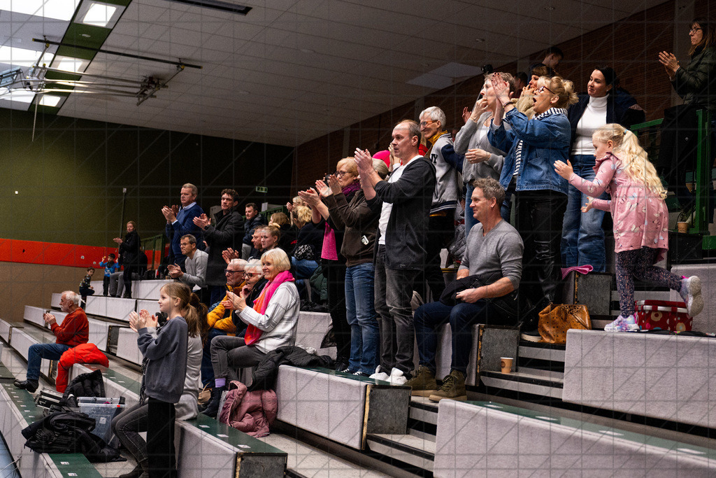 JBBL 24/25 | 26.01.2025 | Charisma Young Bulls vs. Gartenzaun24 Baskets Paderborn | JBBL 24/25 | 26.01.2025 | Charisma Young Bulls vs. Gartenzaun24 Baskets Paderborn - - - - - CREDIT, www.bullenfotos.de, Martin König, Hörner Weg 40, D-49078 Osnabrück, +4917663732967, Nutzung und Weitergabe nur zu den vereinbarten Zwecken. Presseanfragen an Urheber. Alle Rechte beim Urheber. - - - - - - Realisiert mit Pictrs.com