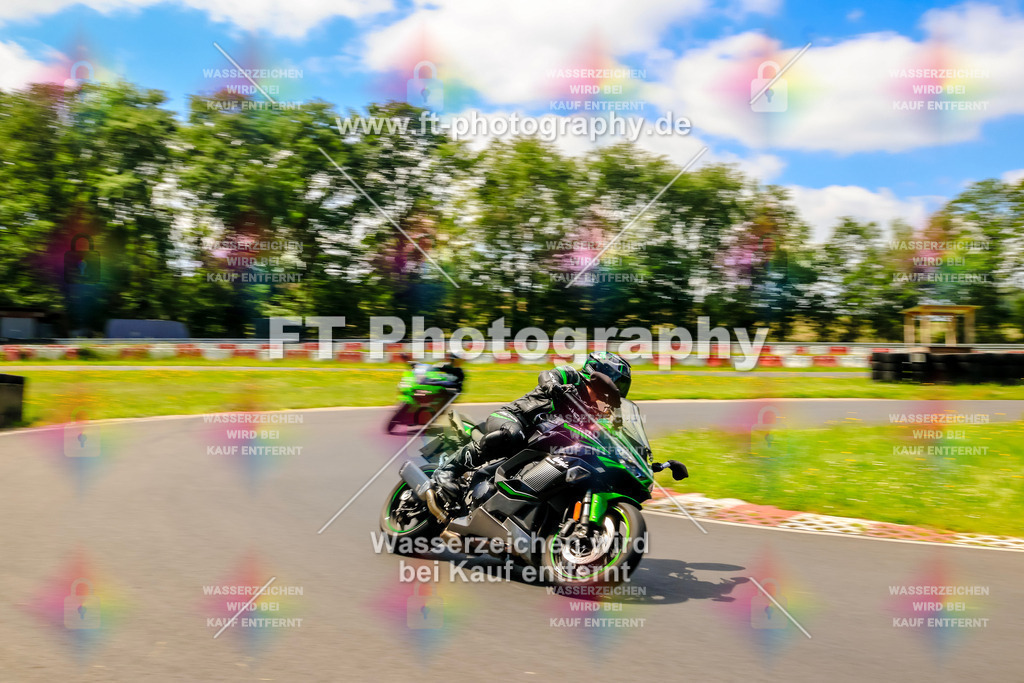 VBK-8131 | Hier findet Ihr Bilder von Touristenfahrten auf der Nürburgring Nordschleife oder von anderen Veranstaltungen die ich besucht habe. Viel Spass beim Durch Schauen 