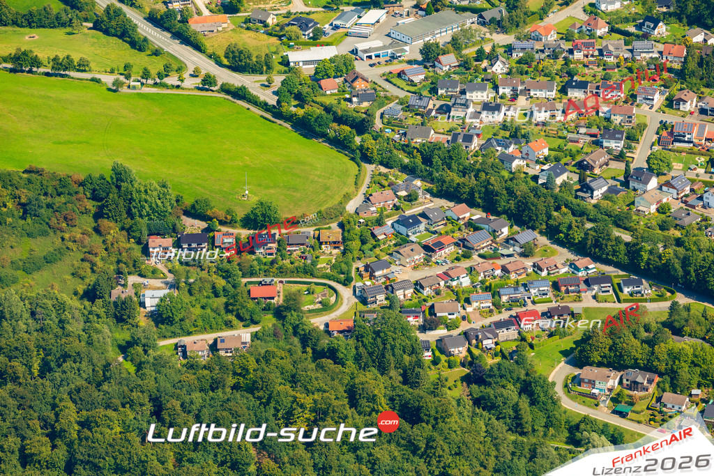 Luftbild Vs Google Maps  Neuenheerse  Bad Driburg -Das Luftbild wurde 2025 vom UL-Flugzeug heraus erstellt ( keine Drohnenluftbilder ) - Hochauflösende Luftaufnahme -Nicht vergleichbar mit Google Maps oder Satelittenbilder- Die Geschenkidee !Mit Lizenz und Bildrechte bestellbar