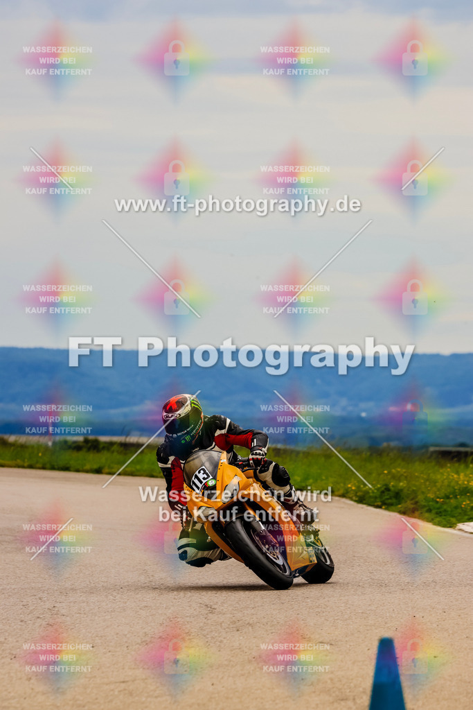 MotoTeam-2821 | Hier findet Ihr Bilder von Touristenfahrten auf der Nürburgring Nordschleife oder von anderen Veranstaltungen die ich besucht habe. Viel Spass beim Durch Schauen 