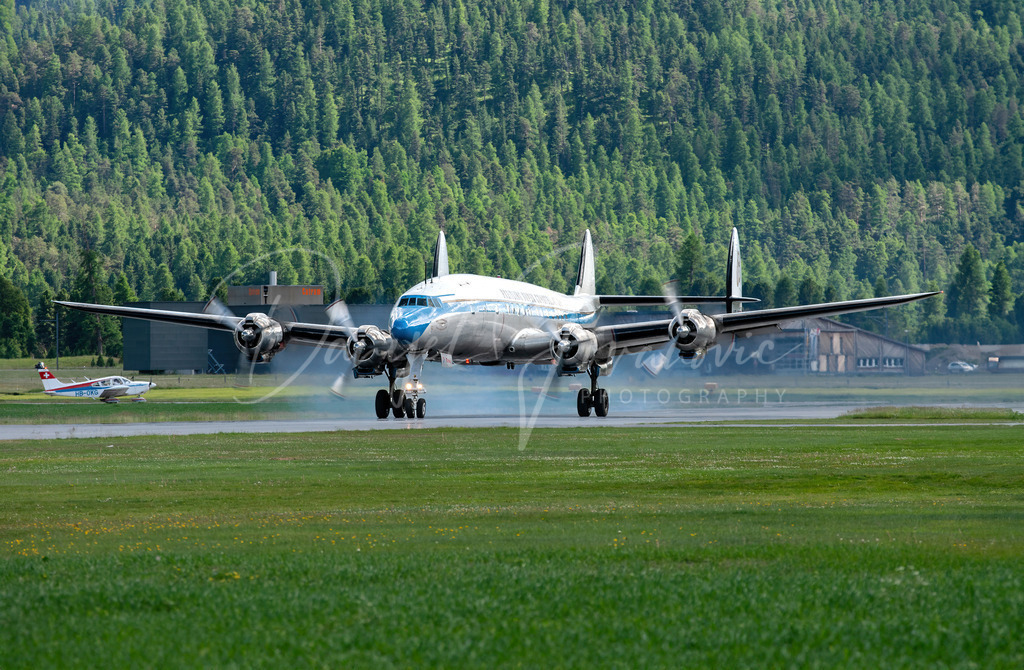 Super Constellation | Die Super Connie zu Besuch am Flughafen Samedan / St. Moritz