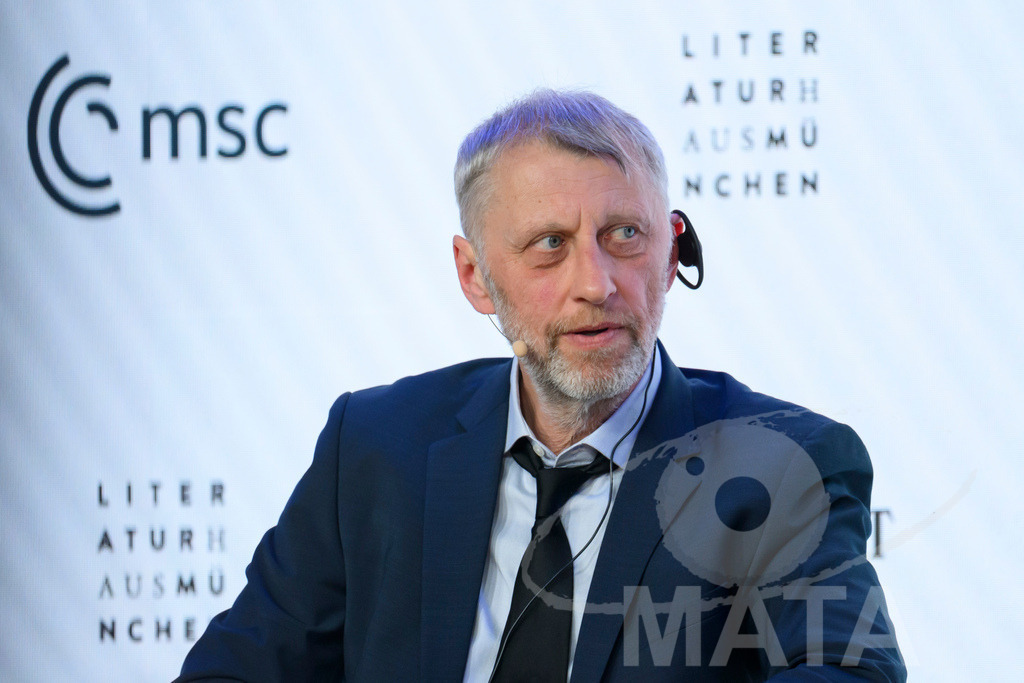 _DWA7189 | MATA IndoCon - Realisiert mit Pictrs.com