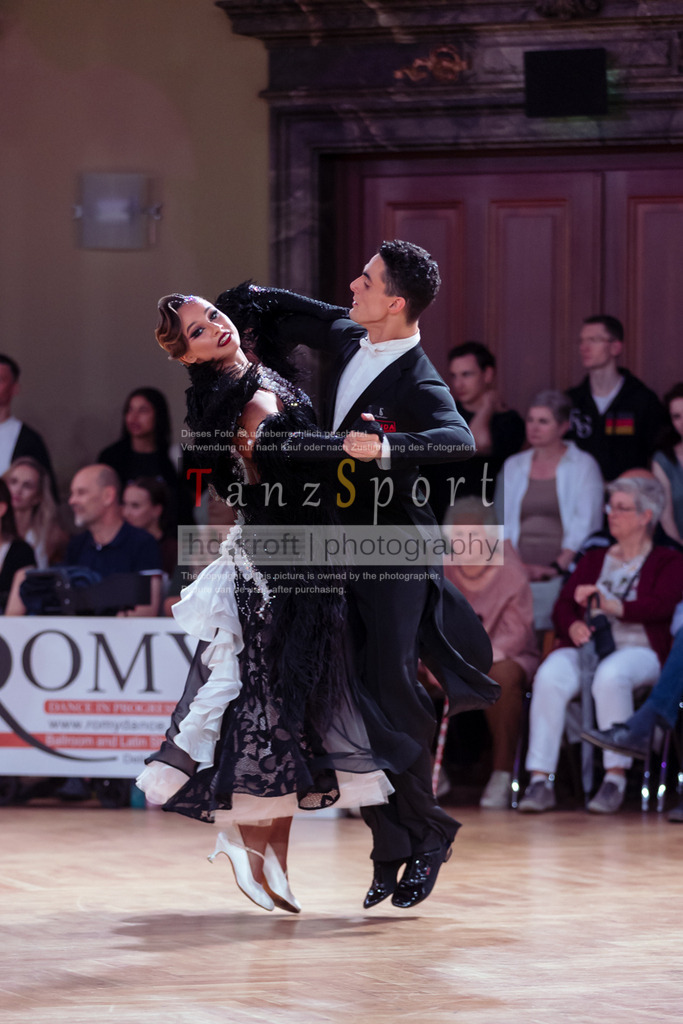 20250706_WDSF_World_Open_Std-dC25-6109 | Tanzsportbilder, Standardtanz, Lateintanz, WDSF, DTV, LTVB, dancecomp, goc, hessen tanzt, blaues band der spree, walzer, tango, wiener walzer, slowfox, quickstepp, samba, rumba, cha-cha-cha, paso doble. jive, hd-kroft photography, turniertanzsport