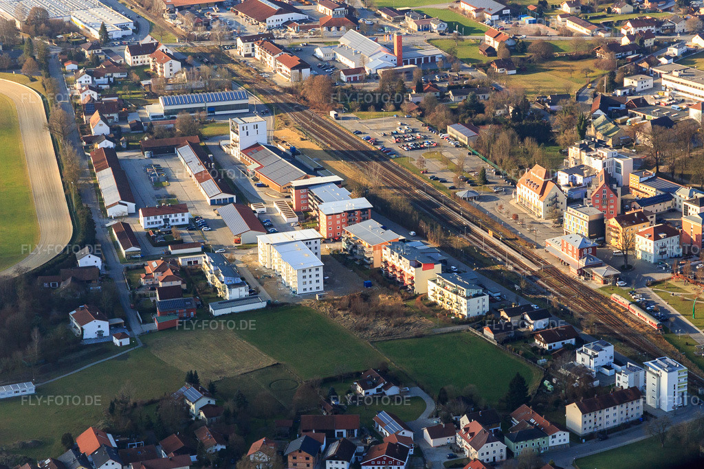 Luftbild: Gewerbegebiet Bahnweg im Ortsteil Mooshof in Pfarrkirchen im Bundesland Bayern in Deutschland. Foto: IMG_096149.jpg vom 29.12.2016 durch Werner Riehm/FLY-FOTO.de