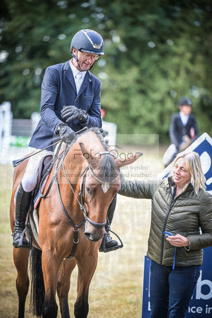 DOS_0025 | Entdecke hochwertige Reitturnierfotos von Foto Oger. Professionell, emotional und authentisch – jetzt Lieblingsmomente im Shop bestellen.Deutschlandweite Turnierfotografie. - Realisiert mit Pictrs.com
