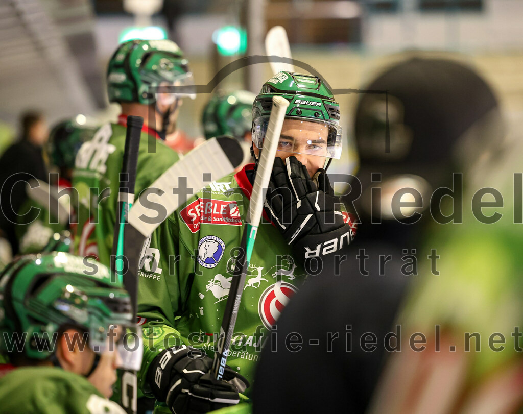 2023-12-26_030_TSV_Erding_gegen_ERV_Schweinfurt | Erding, Deutschland, 26.12.2023:
Eishockey, Bayernliga Vorrunde 2023 / 2024, 20. Spieltag, TSV Erding gegen ERV Schweinfurt, Endergebnis: 9:3

Foto: Christian Riedel / fotografie-riedel.net