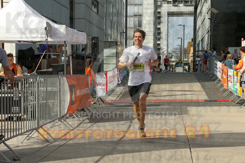 250920_1546_EX1_0646 | Sportfotografie im Rhein-Sieg Kreis, Köln, Bonn, NRW, Rheinland Pfalz, Hessen, etc. Unser Tätigkeitsfeld umfasst den Laufsport vom Volkslauf über den Marathon, Duathlon, Triathon bis zum Ultralauf wie Kölnpfad Ultra oder Schindertrail.