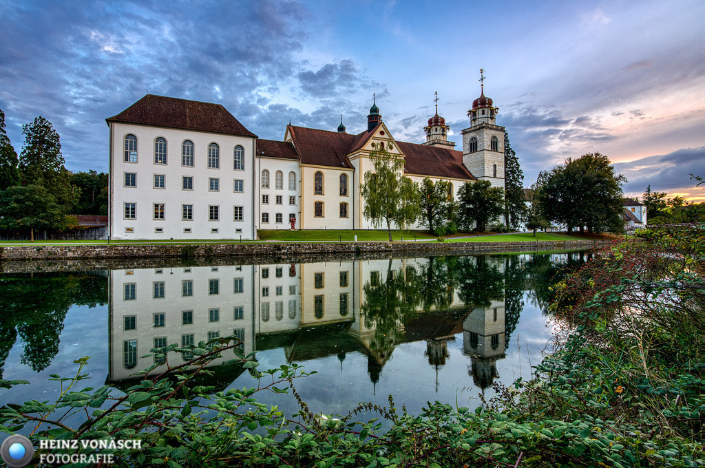 Alte_Architektur_0054 | Alle Bilder von Heinz Vonäsch Fotografie können alle zu günstigen Preisen gekauft werden! Download der Bilder, Ausdrucke, Postkarten, Tassen T-Shirts, Kalender, Alu- Dibond usw. - Realisiert mit Pictrs.com