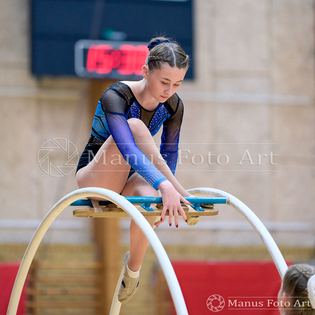 2024-11-09-3-D-DSC03321 | Professionelle Sportfotografie in Hamburg, Schleswig-Holstein und Niedersachsen – spezialisiert auf Rhönrad, Geräteturnen, Leistungsturnen und rhythmische Sportgymnastik. Bundesweite Begleitung von Rhönrad-Events. Jetzt Sport-Fotos - Realisiert mit Pictrs.com