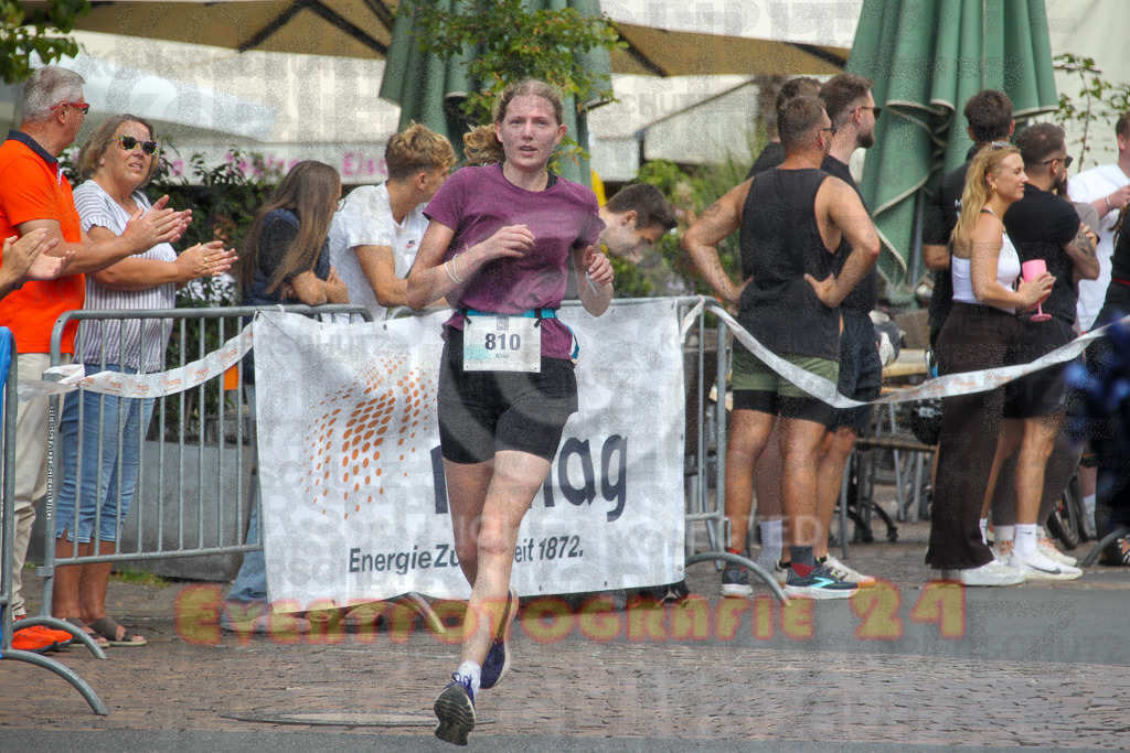 250824_1516_EV4_2788 | Sportfotografie im Rhein-Sieg Kreis, Köln, Bonn, NRW, Rheinland Pfalz, Hessen, etc. Unser Tätigkeitsfeld umfasst den Laufsport vom Volkslauf über den Marathon, Duathlon, Triathon bis zum Ultralauf wie Kölnpfad Ultra oder Schindertrail.