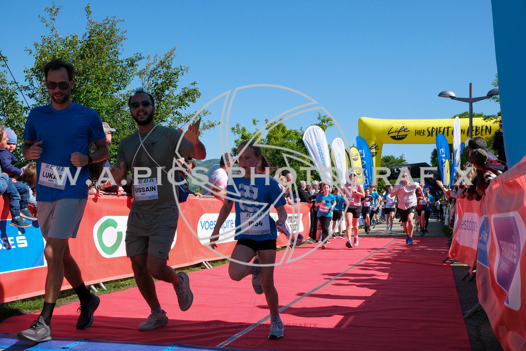 ..... | LINZ,AUSTRIA,27.April 24, Int. 3 Brückenlauf Linz  , Image shows: Photo: WAPICS / Michael ring