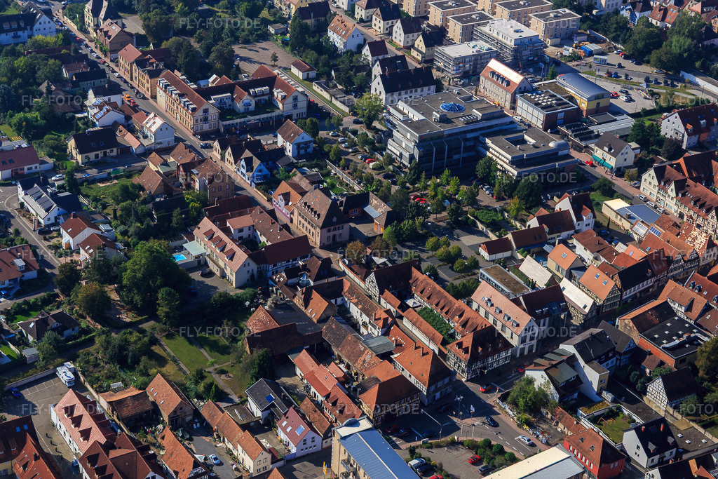 Luftbild: Hauptstraße x Bahnhofstr in Kandel im Bundesland Rheinland-Pfalz in Deutschland. Foto: IMG_094930.jpg vom 24.09.2016 durch Werner Riehm/FLY-FOTO.de