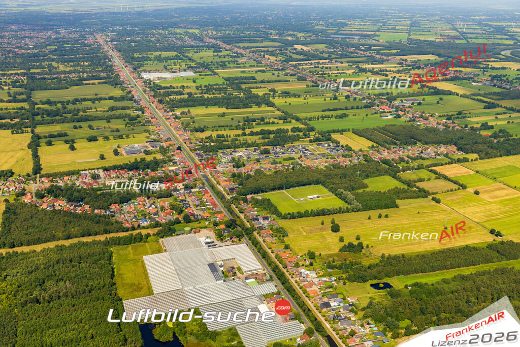 Schrägluftbild  Papenburg-Obenende  Papenburg - Das Luftbild wurde 2025 vom UL-Flugzeug heraus erstellt (ohne Drohne- keine Drohnenaufnahme ) - Hochauflösende Luftaufnahme -Nicht vergleichbar mit Google Maps oder Satelittenbilder- Die Geschenkidee !Mit Lizenz und Bildrechte bestellbar