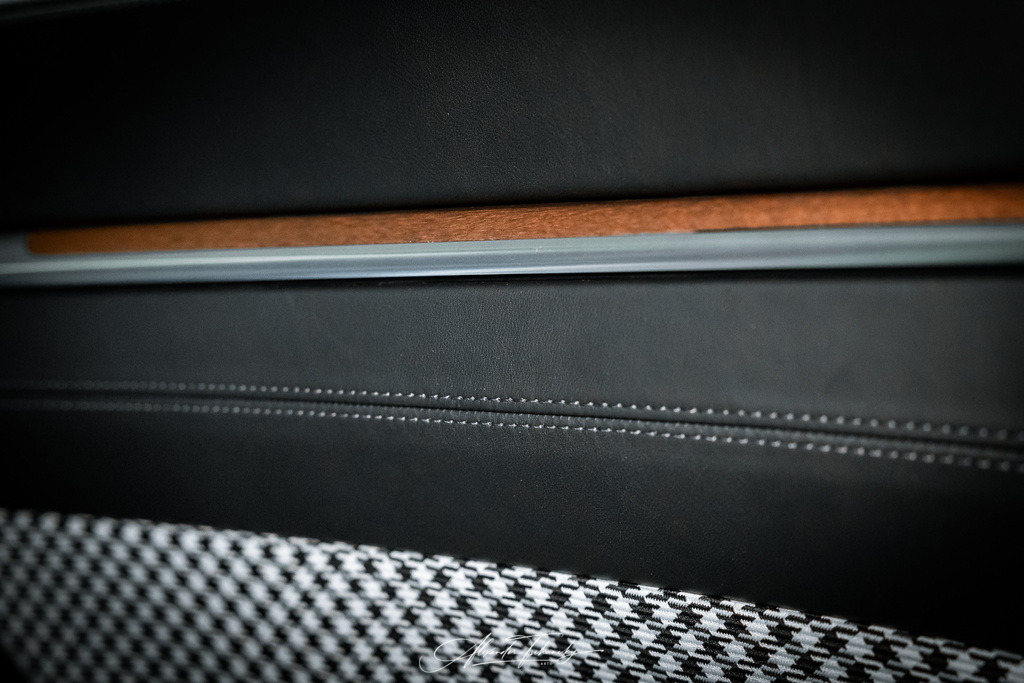 R6PZ3489 _Alexander Tschuncky | Entdecken Sie die faszinierende Welt von Alexander Tschuncky Arts: Kreative Fotografie, atemberaubende Automobilkunst und hochwertiger Bilderdruck. Lassen Sie sich inspirieren! - Realisiert mit Pictrs.com
