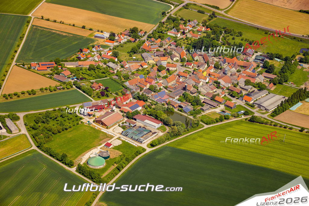 Aktuelles Luftbild von Mörlbach Gallmersgarten - Die Luftaufnahme wurde 2022 mittels UL-Flugzeug erstellt ( keine Drohne ) - hochauflösende Kamera-Systeme von  Canon -Beste Qualität - Für grossformatige Ausdrucke geeignet. Die Geschenkidee !