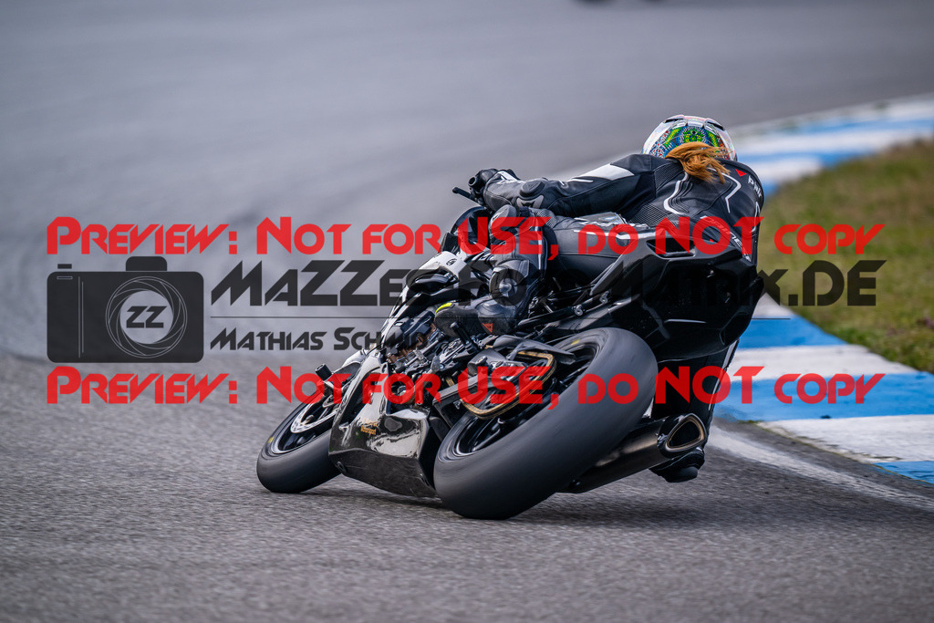 MaZZes_Fotomatrix_20240317_6007705_0979 | Fotograf Mathias Schmid
Sportfotograf,
Eventfotograf,
Hochzeitsfotograf,
Portraitfotograf