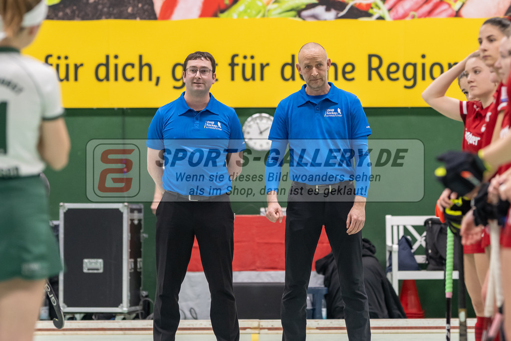 SFE_20230114_0016 | 1. Bundesliga Hockey Damen Rot-Weiss Köln - Uhlenhorst Mülheim am 14.01.2023 in Köln (KTHC Stadion Rot-Weiss Köln Tennis and Hockey Club), Photo: Stephan Fehrmann 2022 (Sports-Gallery),Schiedsrichter
