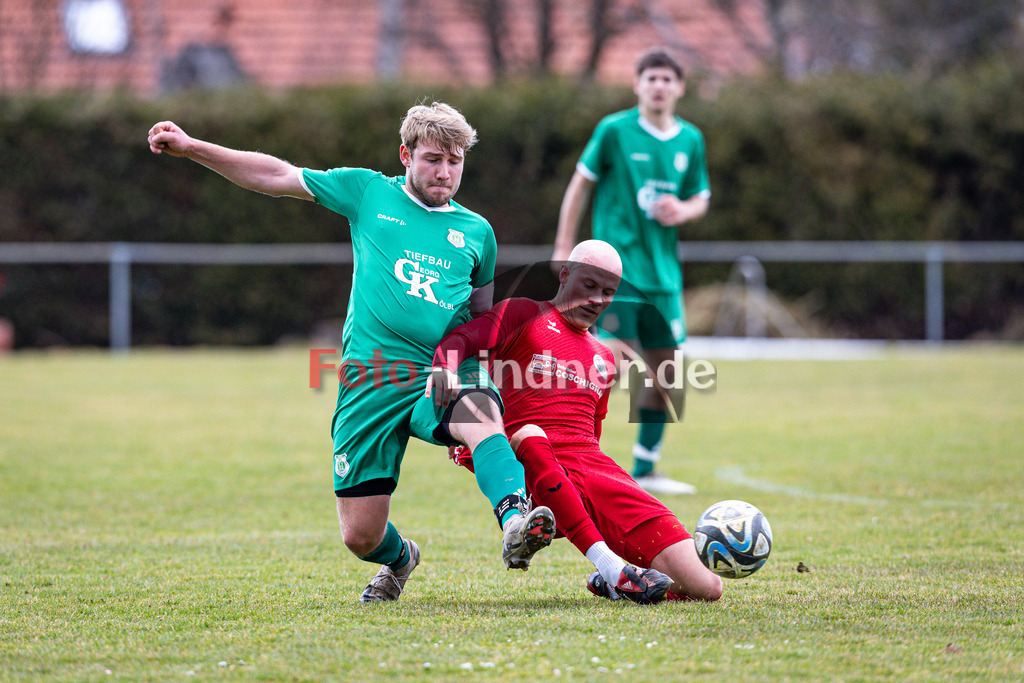 TSV Altenstadt gegen TSV Gilching/A. II | Fußball Kreisliga Herren Oberbayern Zugspitze Gruppe 2 2025/26, TSV Altenstadt gegen TSV Gilching/A. II, 20250323,Zweikampf,2025-03-23 in Altenstadt (Gregor Deschler Sportanlage), Tobias GRAUN (TSV Altenstadt), Tobias HÄNSCHKE (TSV Gilching/A. II)Copyright: WolfgangxLindner www.foto-lindner.de