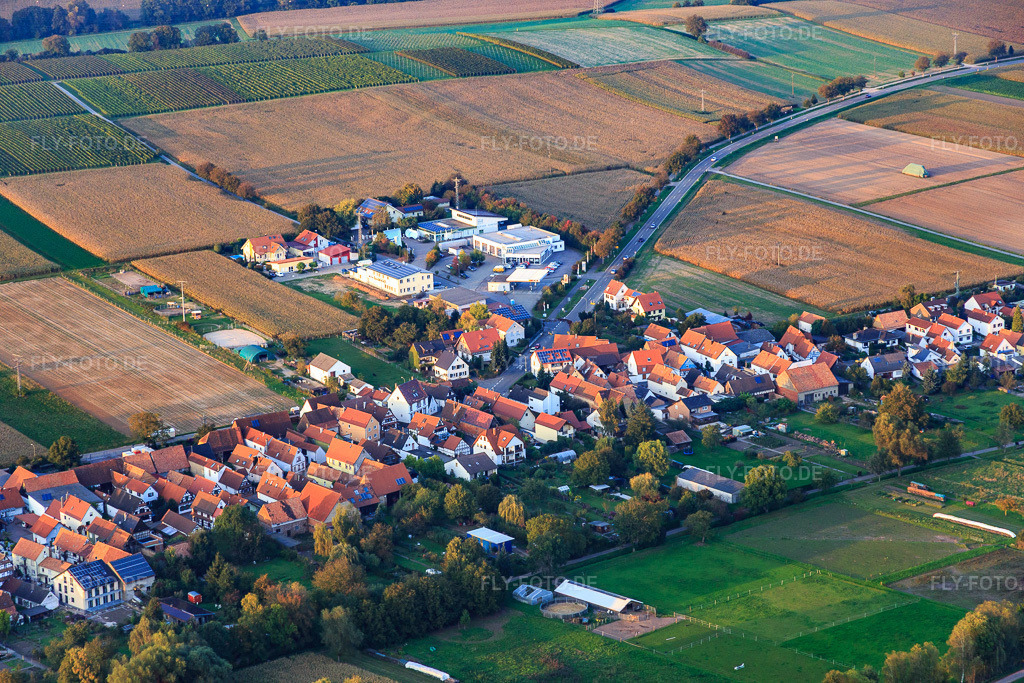 Luftbild: Gewerbegebiet Karlshöhlchen in Freckenfeld im Bundesland Rheinland-Pfalz in Deutschland. Foto: IMG_074048.jpg vom 03.10.2014 durch Werner Riehm/FLY-FOTO.de