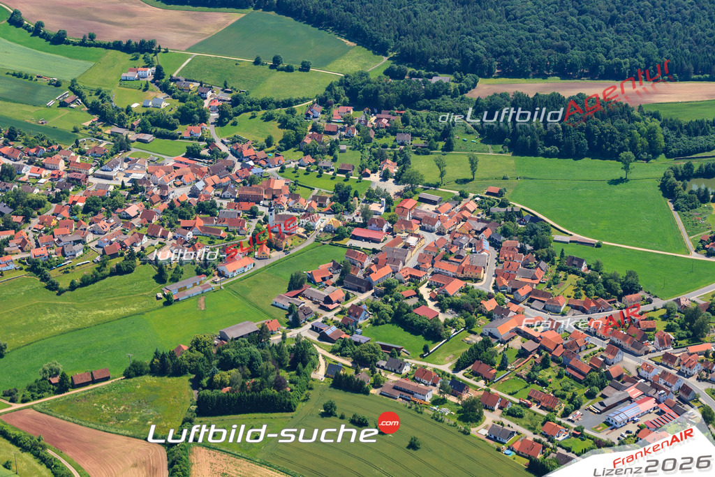 Luftbild von  Ermershausen - Luftaufnahme wurde 2016 von https://frankenair.de mittels Flugzeug (keine Drohne) erstellt - die Geschenkidee
