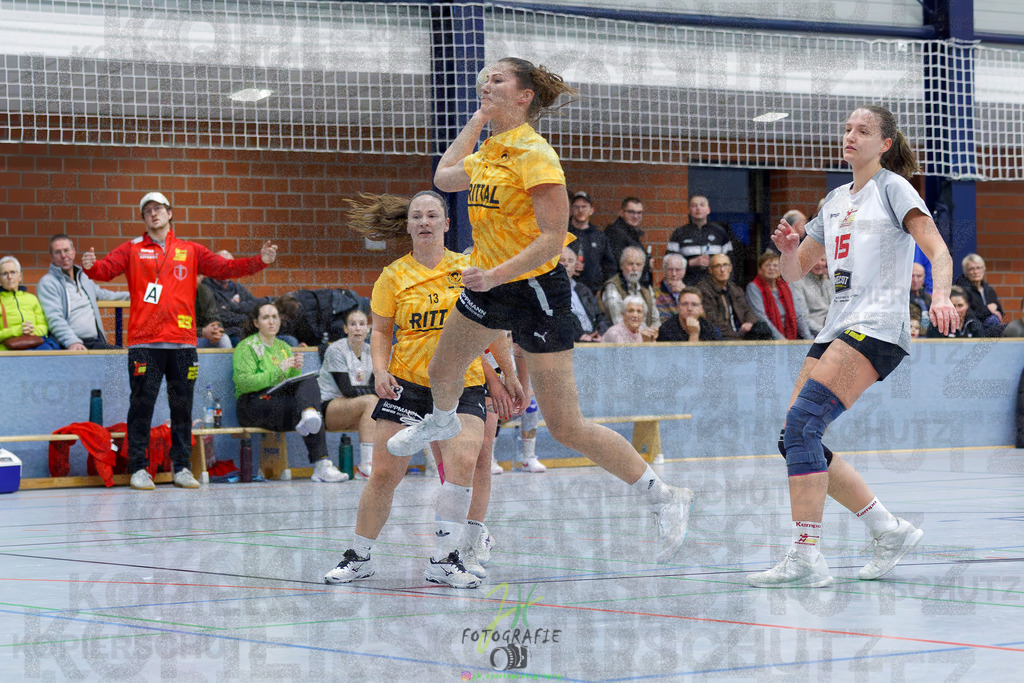 Frauen Oberliga Mitte (HHV); HSG Eibelshausen/Ewersbach - HSG Wettenberg II | Frauen Oberliga Mitte (HHV); HSG Eibelshausen/Ewersbach - HSG Wettenberg II am 13.12.2025 in Steinbrücken (Sporthalle am Hammerweiher)Photo © 2025 - Jörg Heinrich - Realisiert mit Pictrs.com