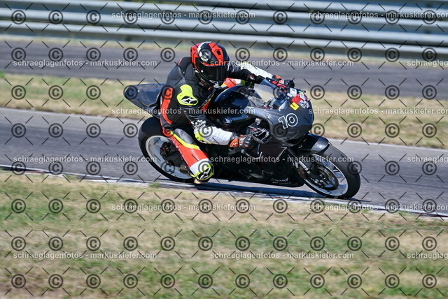 26bt04-0023 | markuskiefer.com - Realisiert mit Pictrs.com