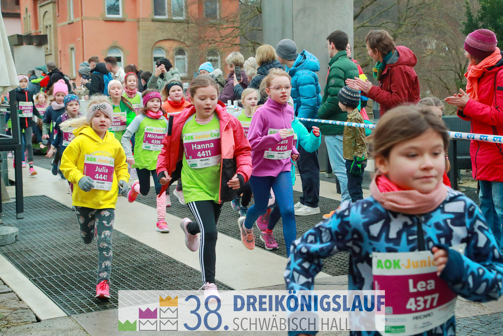 400m AOK Junior Cup | 3 Koenigslauf 2024 400m AOK Junior Cup - Realisiert mit Pictrs.com