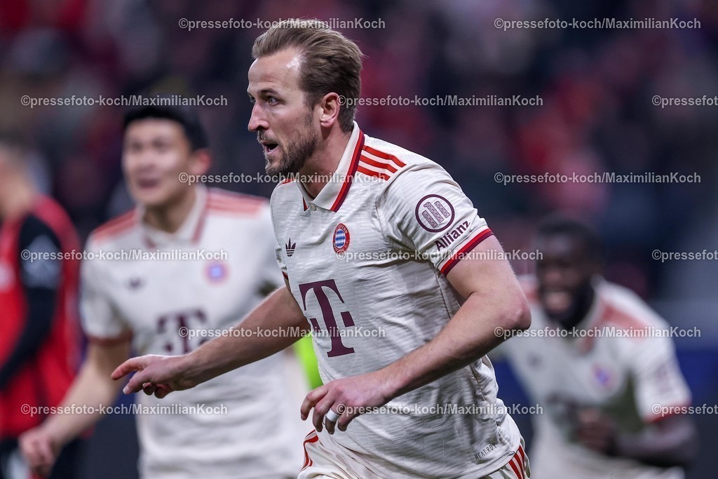 UCL11032502404 | 11.03.2025, Fußball, UEFA Champions League, Bayer 04 Leverkusen - FC Bayern München, Achtelfinale Rückspiel, BayArena, Saison 2024 2025: Torjubel nach dem 1:0 durch Torschütze Harry Kane (FC Bayern #9)DFB regulations prohibit any use of photographs as image sequences and or quasi-video.