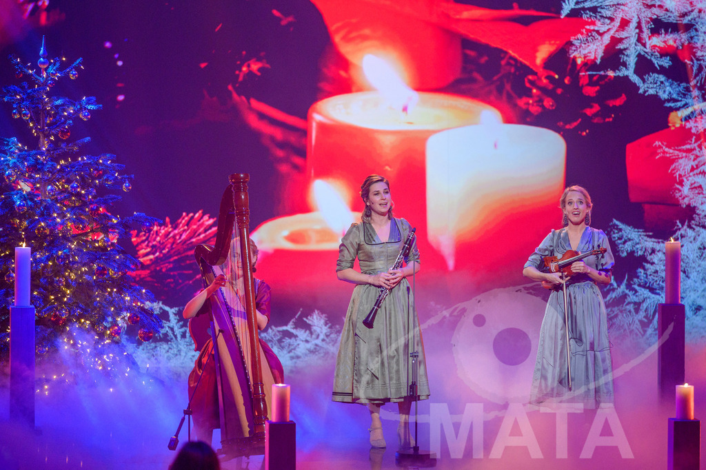 _DWI6124 | Perlseer Gsang bei '30 Jahre Sternstunden-Gala 2023' in der Frankenhalle. Nürnberg, 15.12.2023 - Realisiert mit Pictrs.com