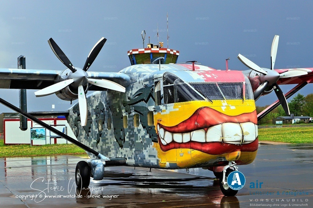 Flying Shoebox - Short S.C.7 Skyvan auf dem Flugplatz Husum-Schwesing | Nach der ersten Erprobung wurde der Prototyp Ende 1963 mit Turbomeca Astazou II-Turboprop-Motoren umgerüstet, während die Serienproduktion ab 1965 mit dem stärkeren Turbomeca Astazou XII begann.