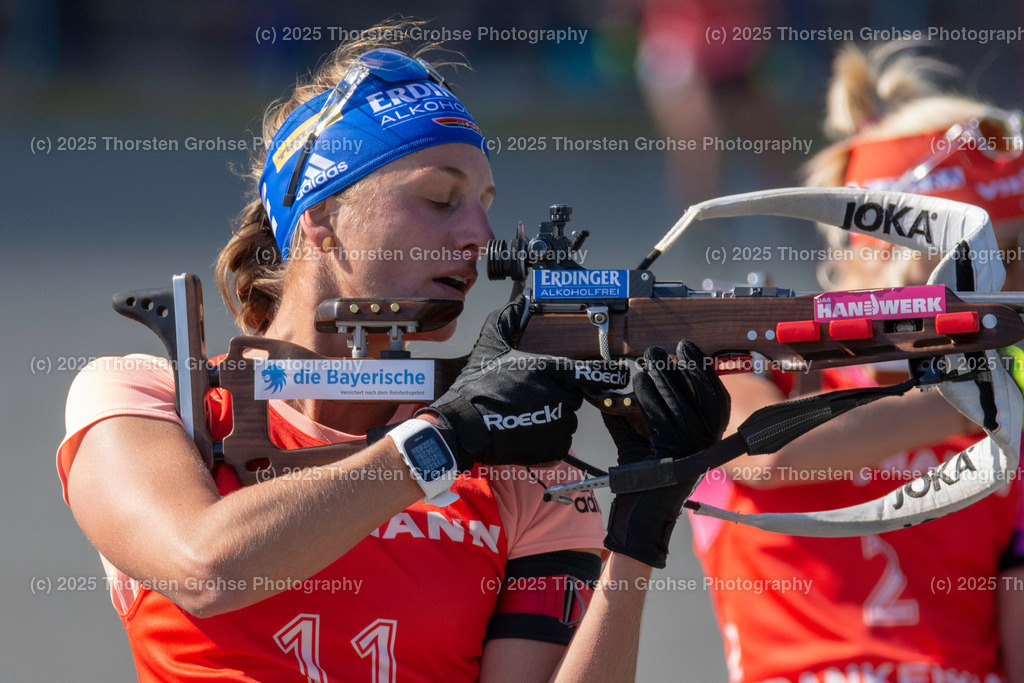 Deutsche Meisterschaften Biathlon 2018 | Deutsche Meisterschaften Biathlon 2018, Massenstart Frauen am 15.09.2018 in der DKB SKI ARENA in Oberhof, (Deutschland)

Bild: Vanessa Hinz vom SC Schliersee / Zoll (11) - Realisiert mit Pictrs.com
