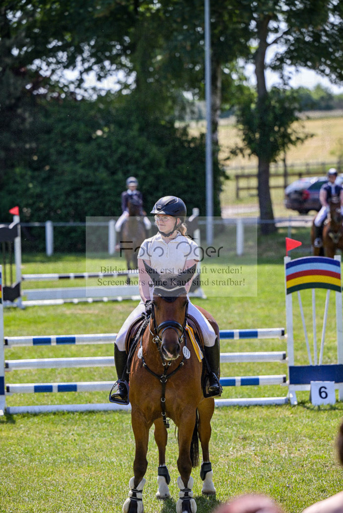 Reitturnier Voxtrup | Entdecke hochwertige Reitturnierfotos von Foto Oger. Professionell, emotional und authentisch – jetzt Lieblingsmomente im Shop bestellen.Deutschlandweite Turnierfotografie. - Realisiert mit Pictrs.com