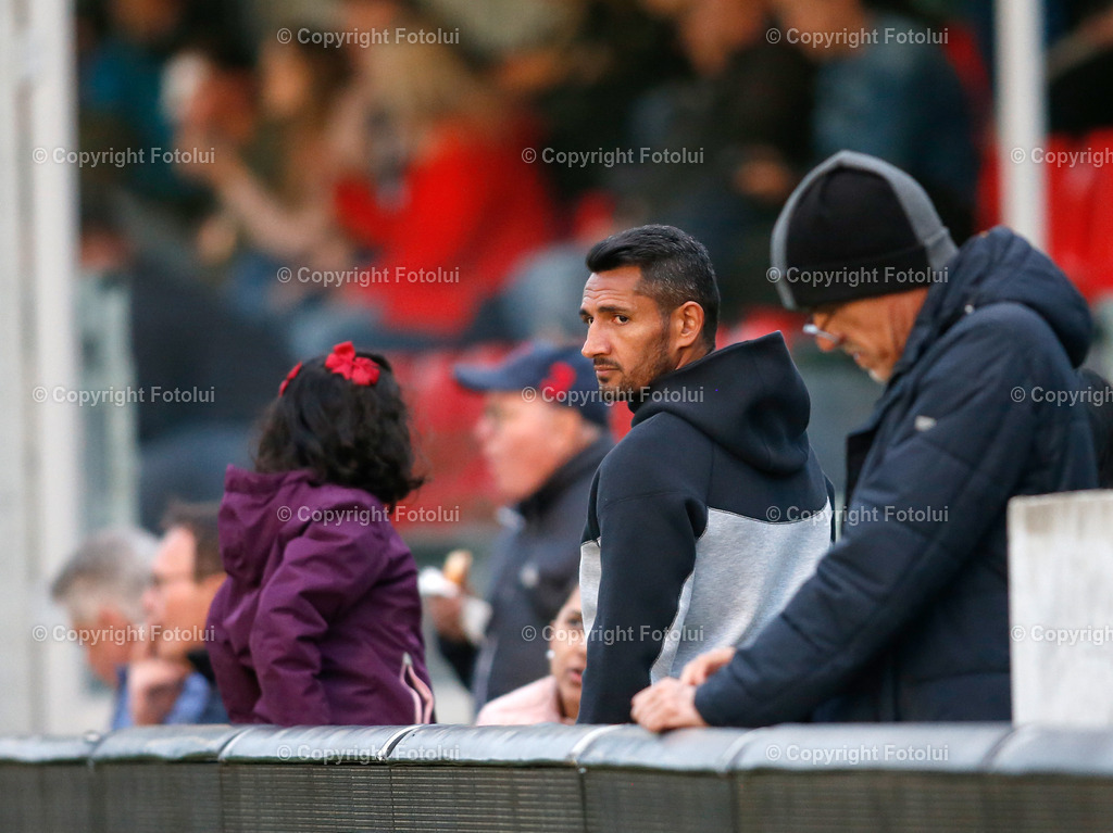 A_LUI_09052025_32 | SPORT,FUSSBALL REGINALLIGA MITTE,09.05.2025 ASKOE OEDT-DSV LEOBEN,IM BILD: BLAU WEIß STUERMER RONIVALDO ALS ZUSEHER IN OEDT FOTO:FOTOLUI