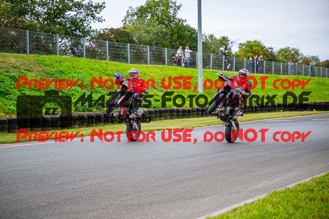 MaZZes_FotoMatrix_231001_8758 | UE40