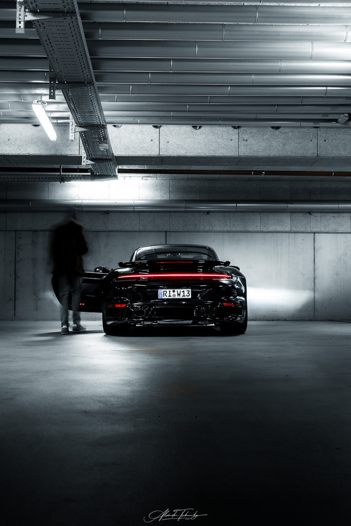 911 Turbo 992 | Entdecken Sie die faszinierende Welt von Alexander Tschuncky Arts: Kreative Fotografie, atemberaubende Automobilkunst und hochwertiger Bilderdruck. Lassen Sie sich inspirieren! - Realisiert mit Pictrs.com